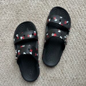 CROCS Disney Parks EXCLUSIVE Minnie Mouse Sandals